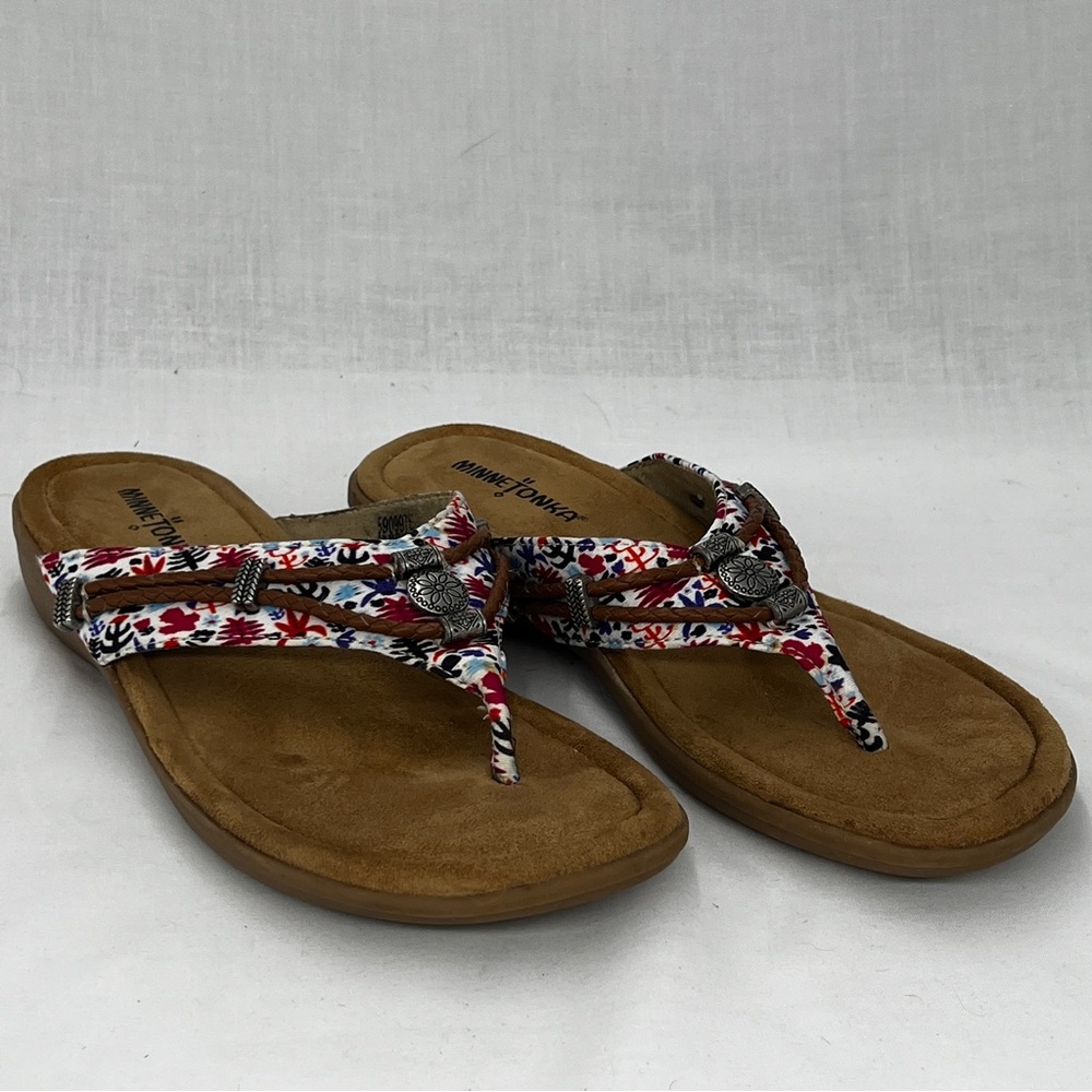 Womens Size 9 Minnetonka Silverthorne Sandals Cushion Sole
